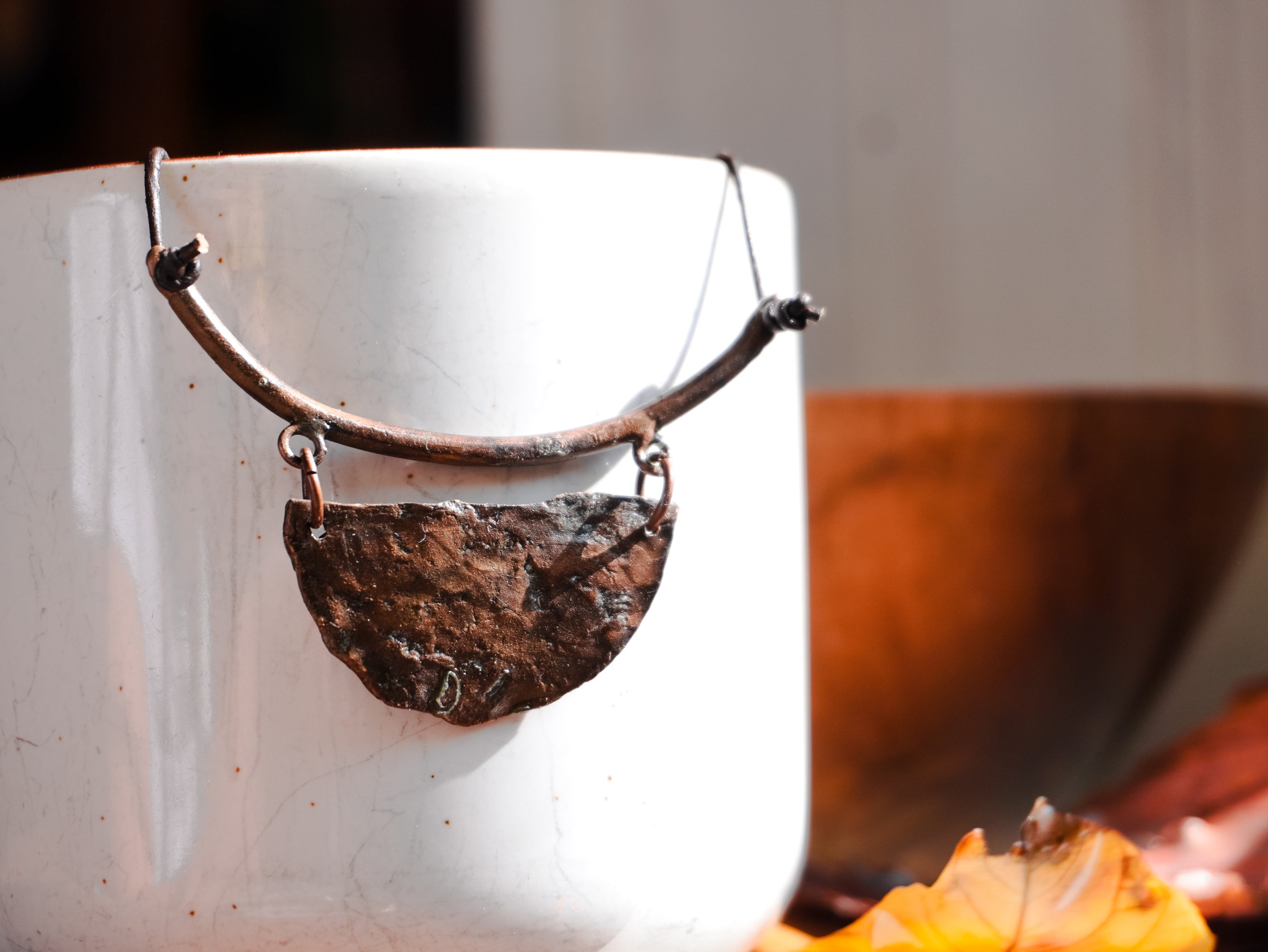 Collana minimal con mezzaluna