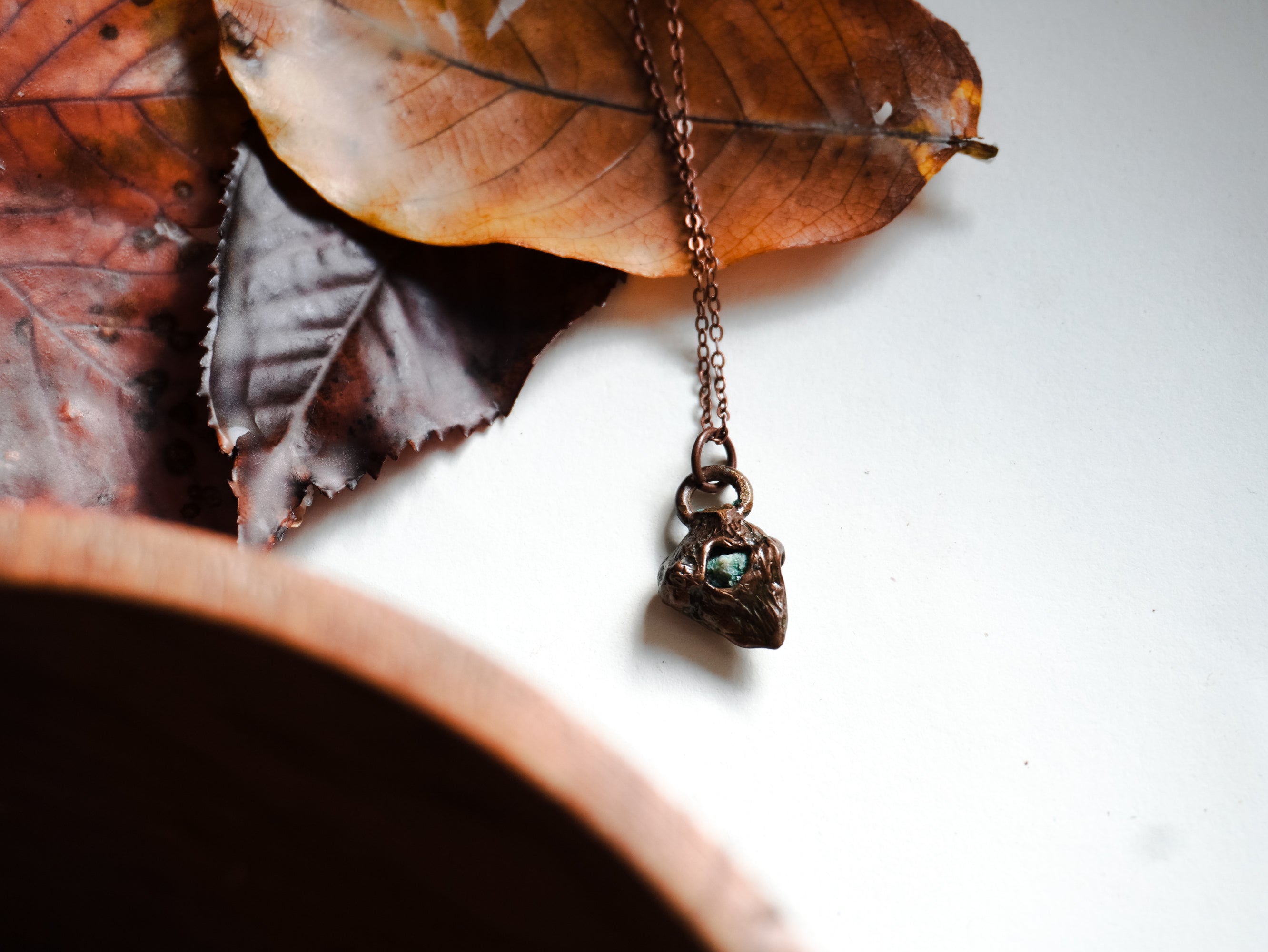 Collana con pietra verde acqua incastonata
