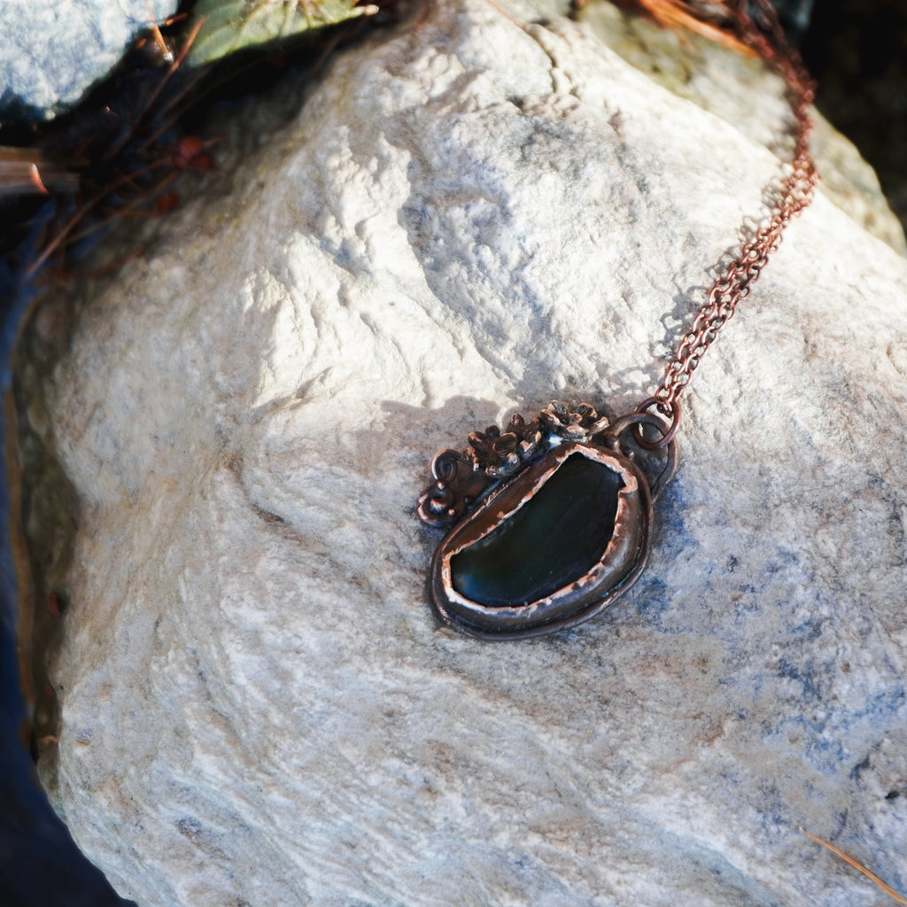 Collana con pietra di fiume