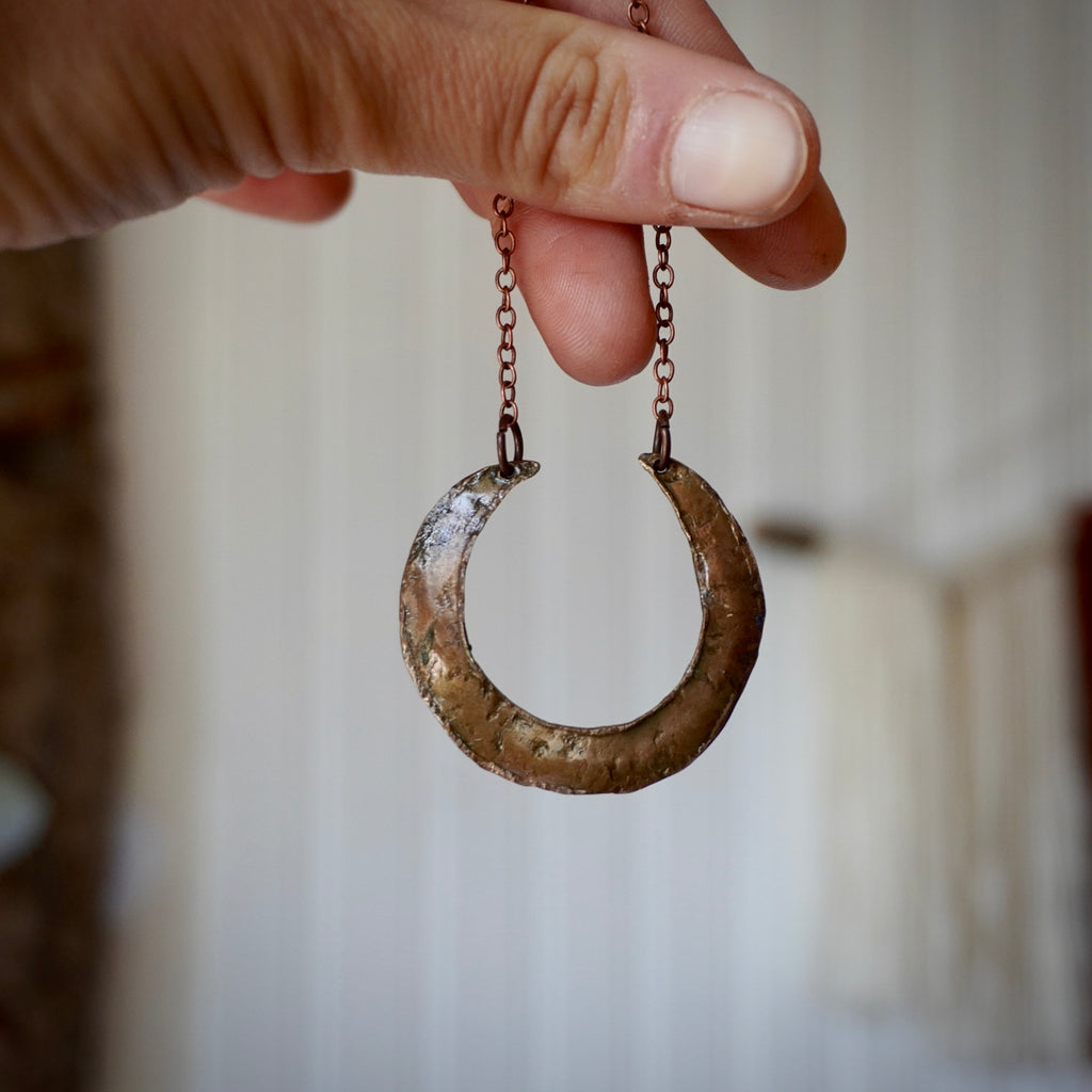 Collana con mezzaluna minimal