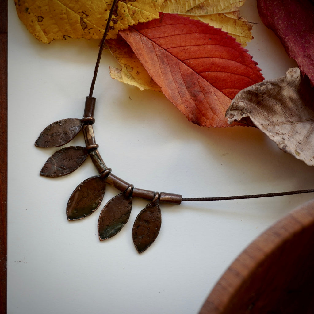 Collana piume